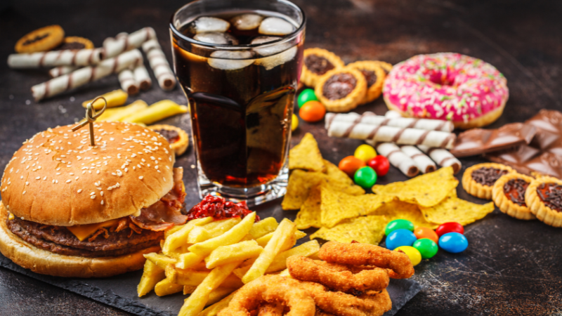 Auch Junkfood beeinträchtigt die Bauchspeicheldrüse negativ und führt zu Erkrankungen