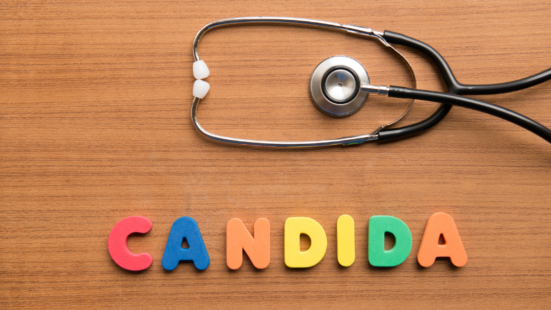 Candida albicans: Ursachen, Symptome und Behandlungsmöglichkeiten
